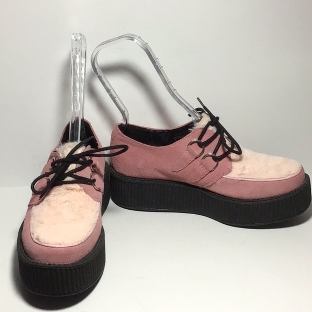 NWOB T. U.K. Mondo Creeper 9 Pink Suede Faux Fur